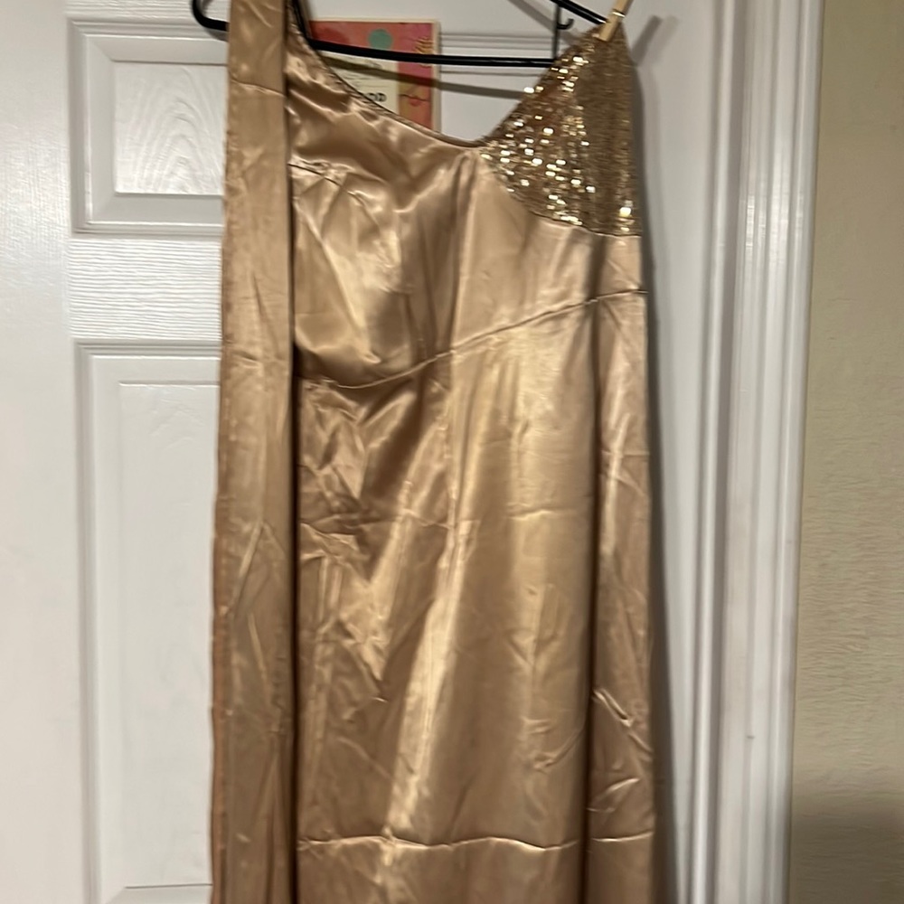 Women’s dress